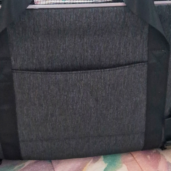 NWOT 16"W×15"L×13"H Fully Ventilated All-Pet Carrier with Lots of Extras 💜🩷💙 - Picture 5 of 10